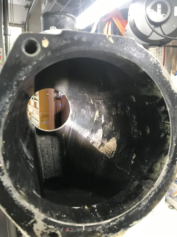 Tiara 3700 Open after-cooler and oil cooler service — photo 7