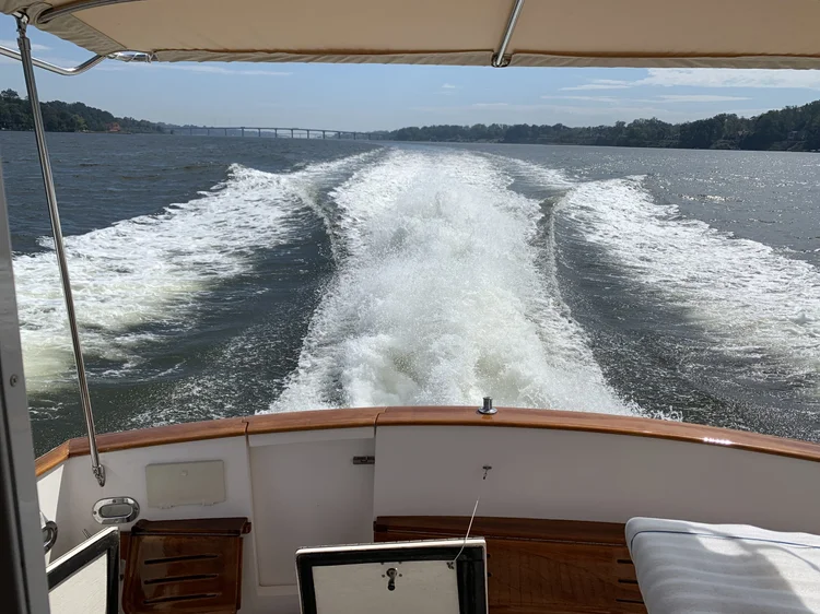 Tiara 3700 Open after-cooler and oil cooler service — photo 14